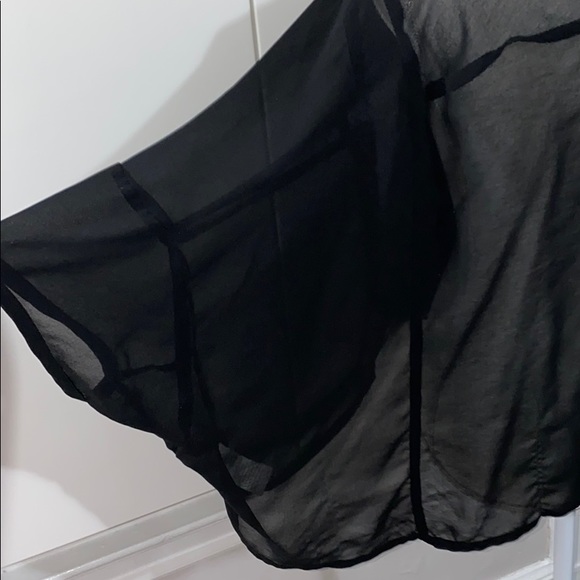 Flowy Top - Picture 4 of 4